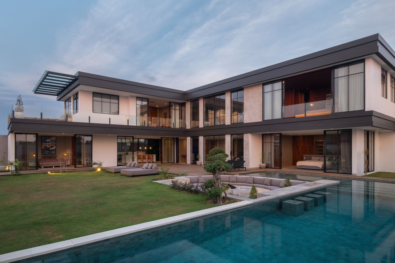 CASUALLY ECLECTIC URBAN RETREAT